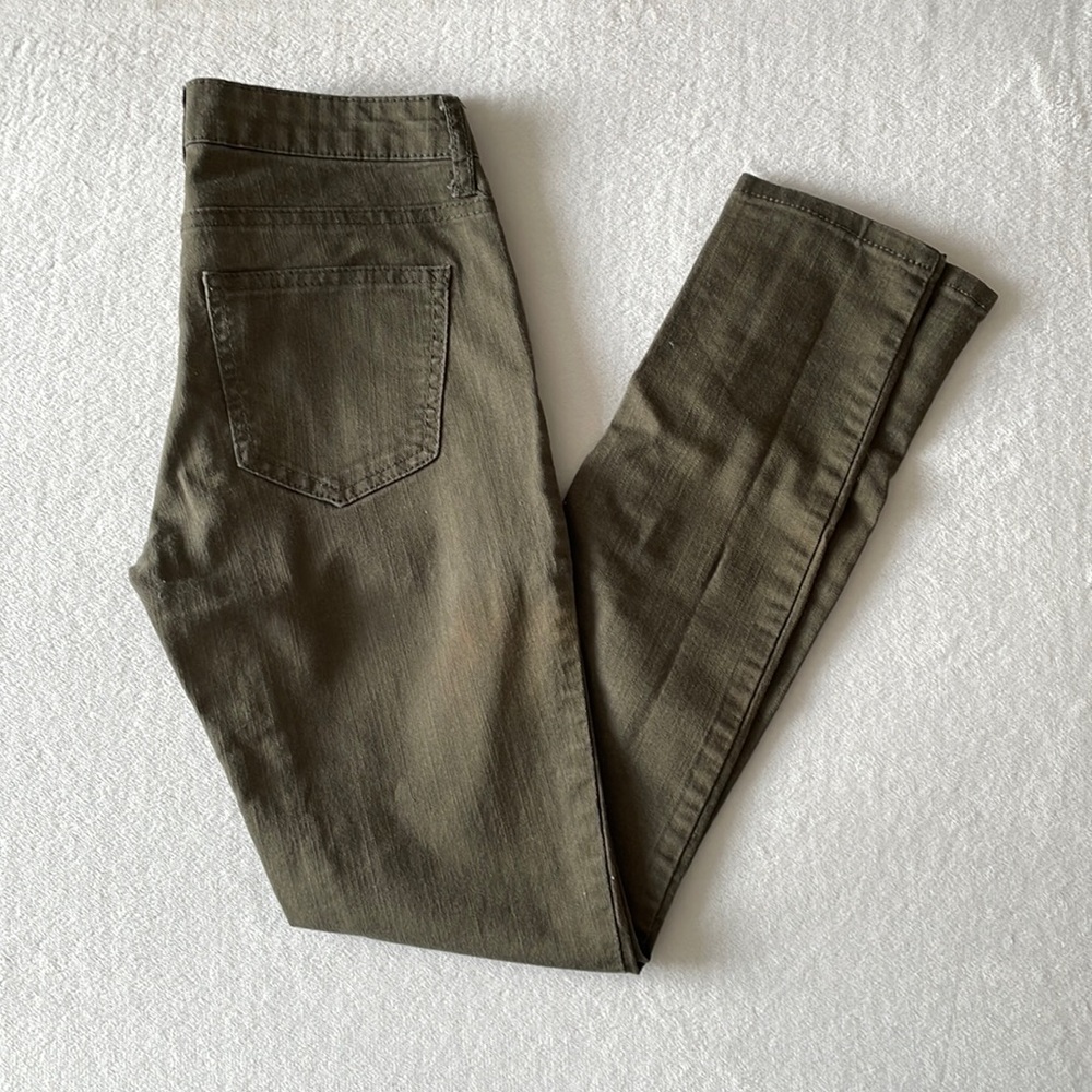 Khaki green pants
